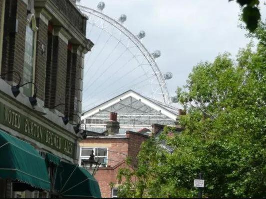 Aplacetostay Apartment, Waterloo * Londra
